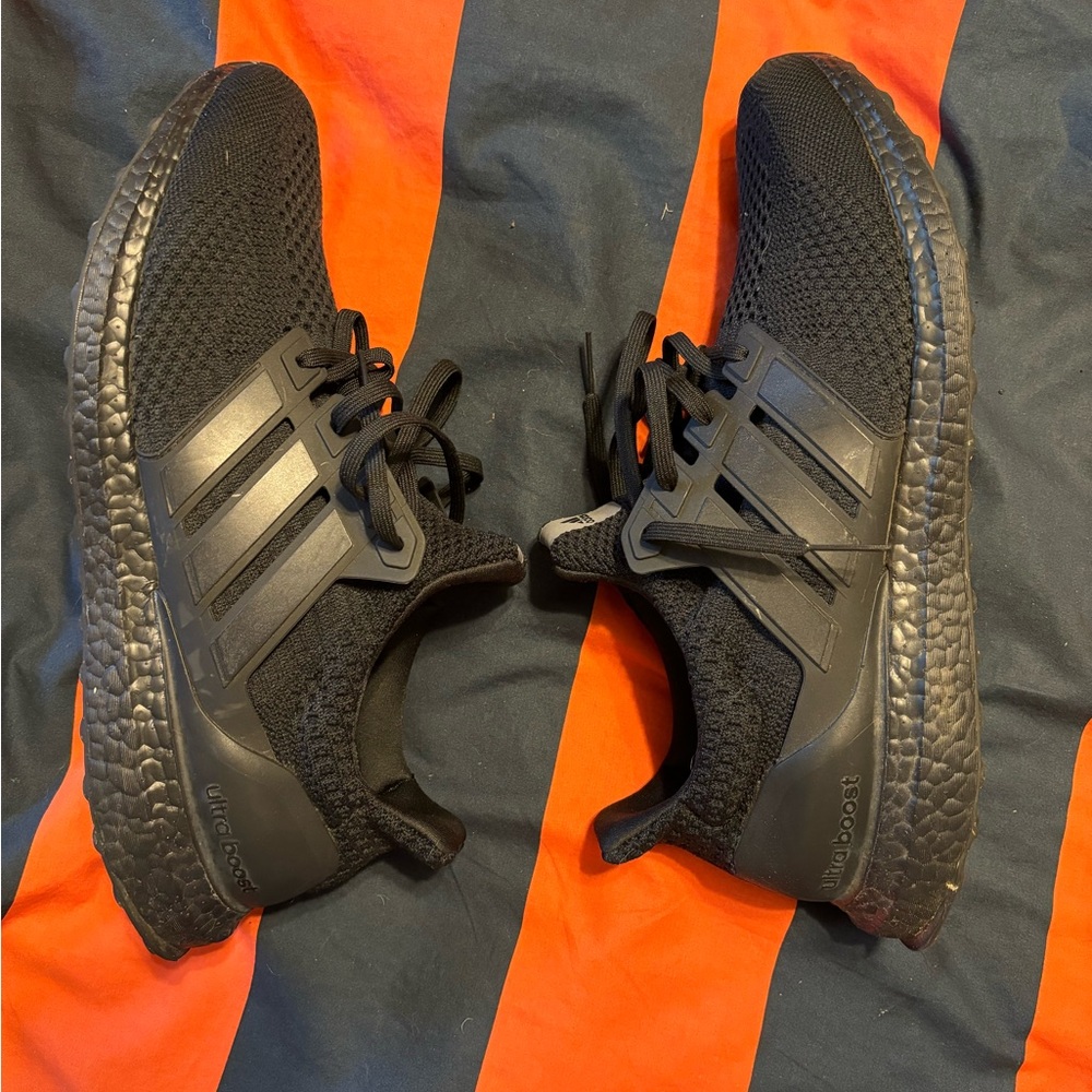 Black ultra boost